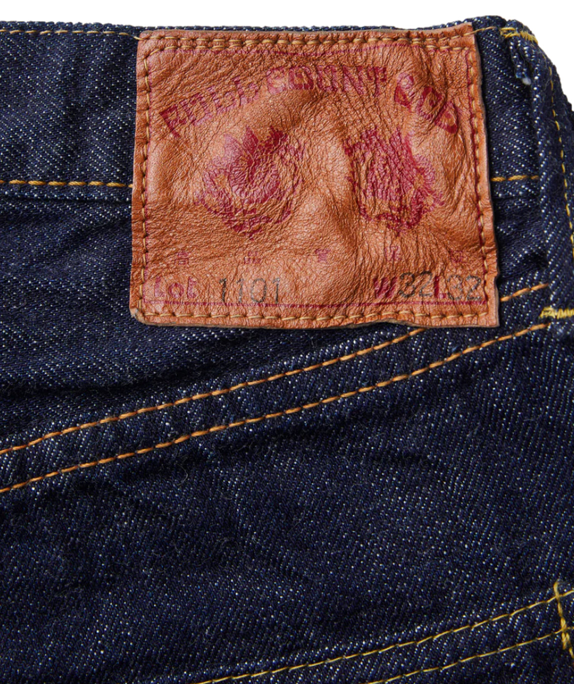 1101 Clean Straight Denim