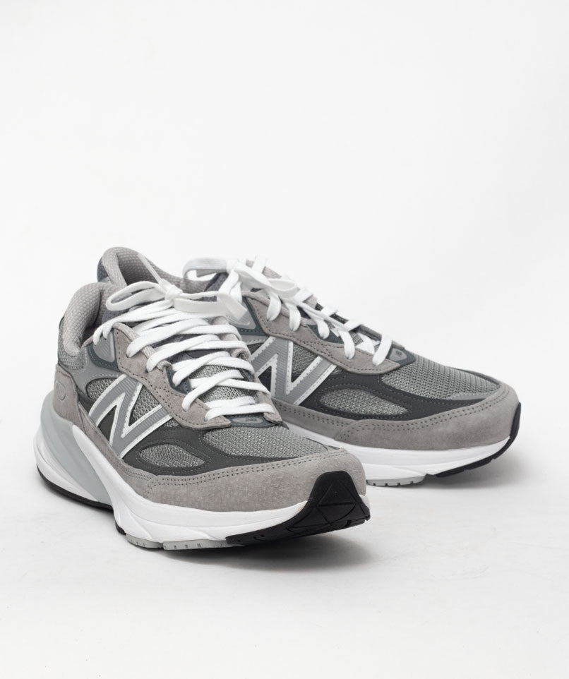 NB 990 Grey V6