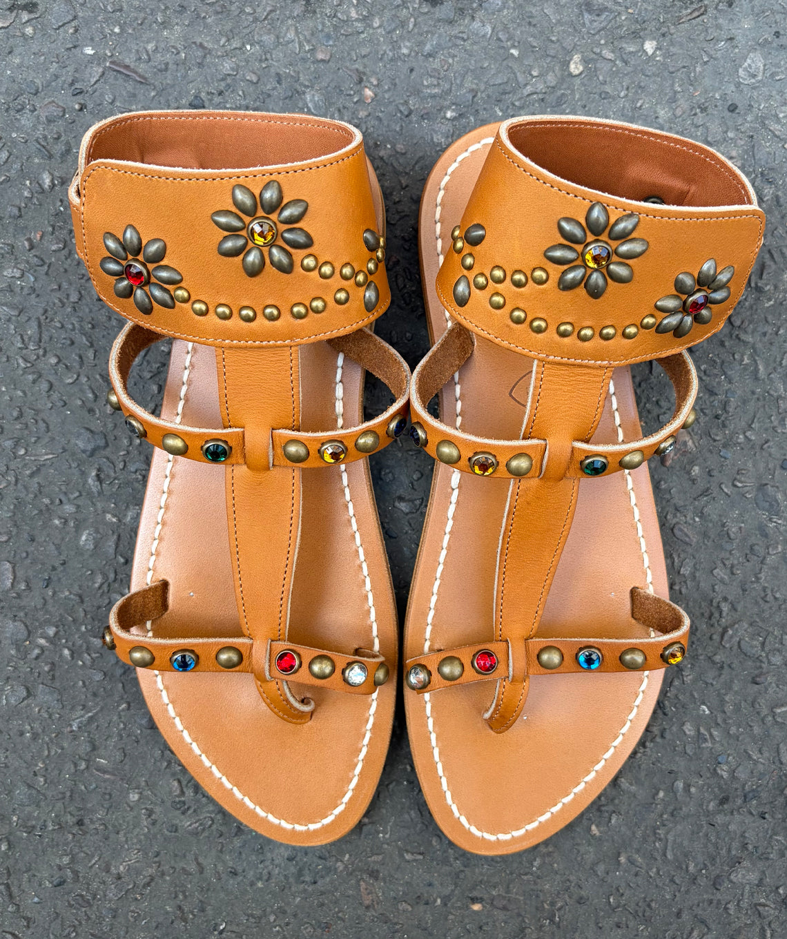 Caravelle Tan