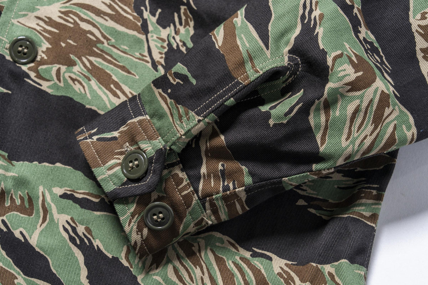 TIGER CAMOUFLAGE SHIRT / JOHN WAYNE