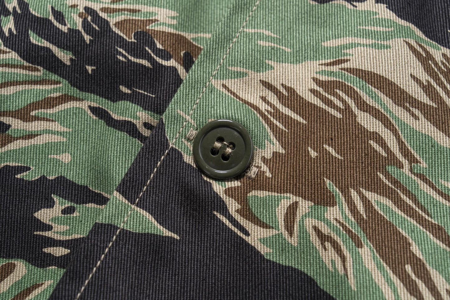 TIGER CAMOUFLAGE SHIRT / JOHN WAYNE