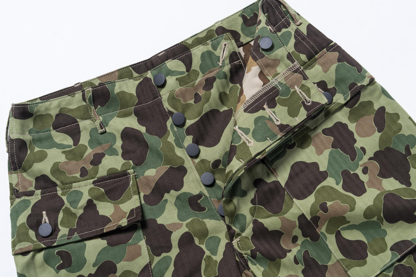 REVERSIBLE FROGSKIN CAMOUFLAGE SHORTS
